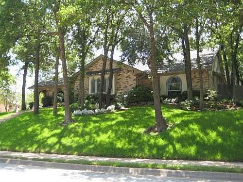 1st image of 3917 Welwyn Way Dr