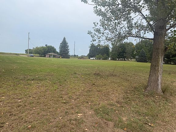 5th image of 7573 County Farm Rd