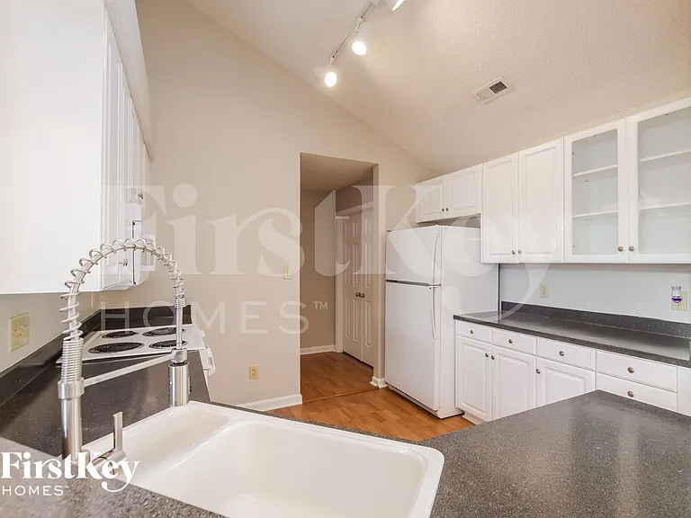 6627 Flat Creek Dr — Photo 5