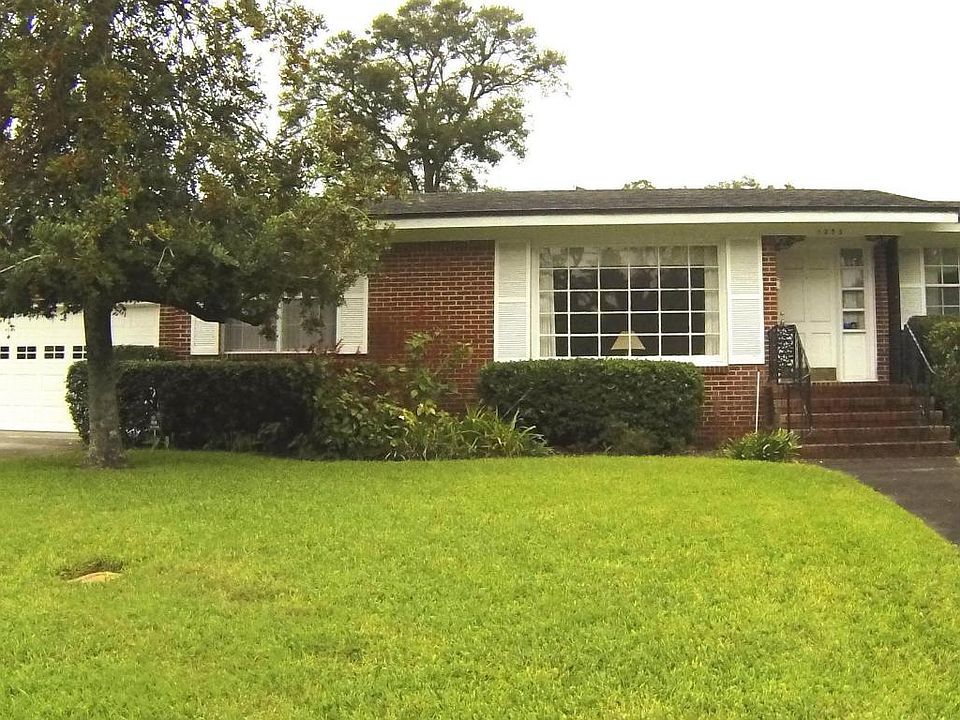 1st image of 1253 Westlawn Dr