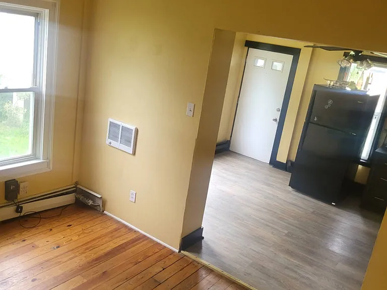 261 Lehigh Ave — Photo 17