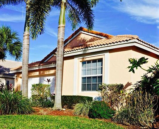 3rd image of 12676 Majestic Isles Dr