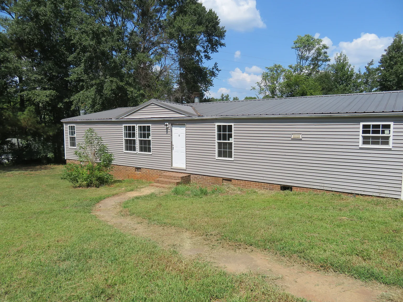 3 bed, 1546 sqft, $1,800 — Photo 1