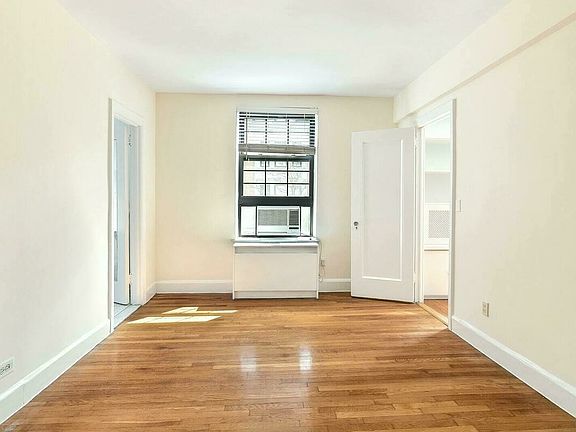 5th image of 251 W 71st St APT 3B