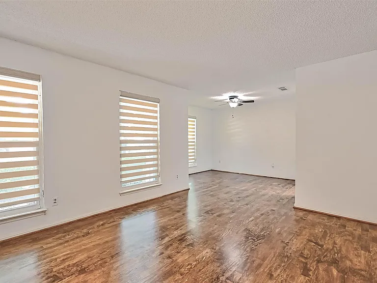 2922 Lakefield Way — Photo 8