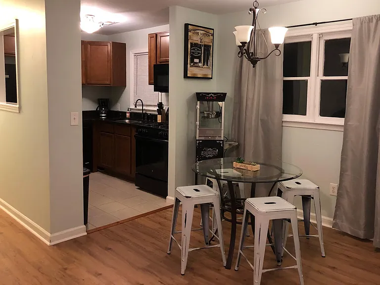 592 Spencer St NW — Photo 6