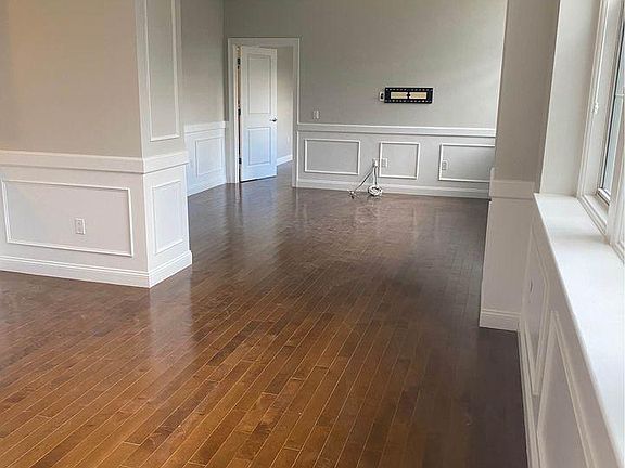 5th image of 8 Lincoln St APT 202