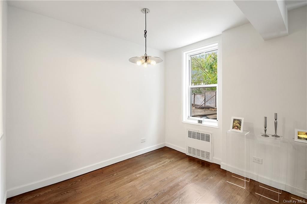 2 Bed 2 Bath Property, New York • 1,150 Sq Ft