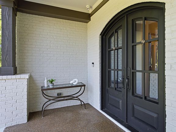 5th image of 2230 Georgian Cir
