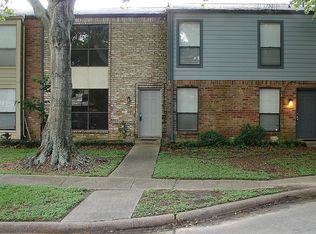 2413 Miramar Ct, Seabrook, TX 77586