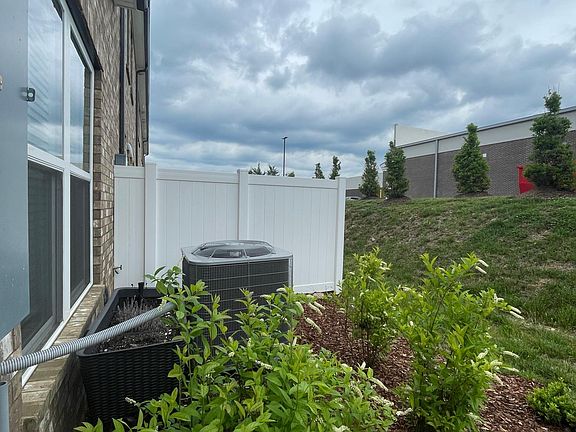 5th image of 316 Cheval Dr #316