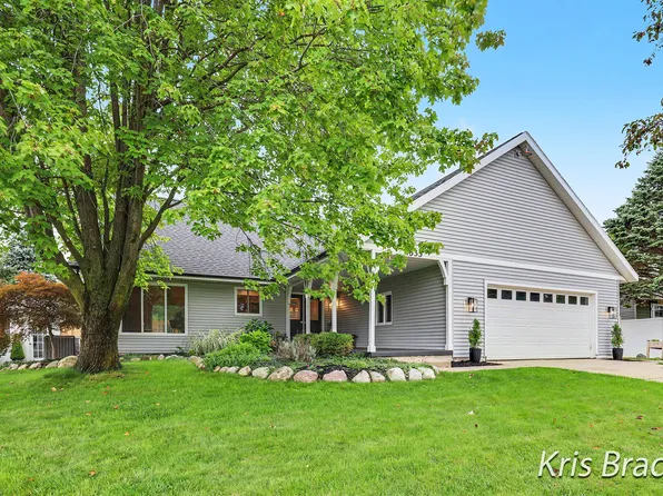 4535 Forest Lake Ct SE, Kentwood, MI 49546