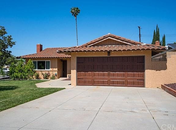 3rd image of 2611 Majella Ave