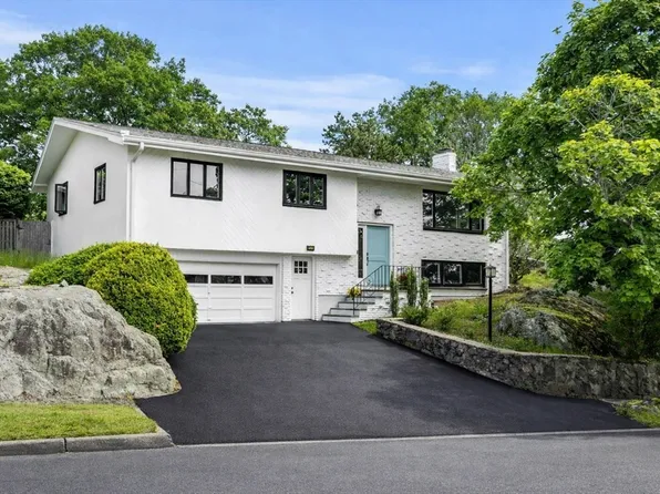 20 Parsons Dr, Swampscott, MA 01907