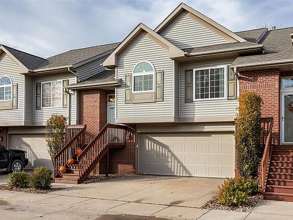 3rd image of 120 David Lee Ct