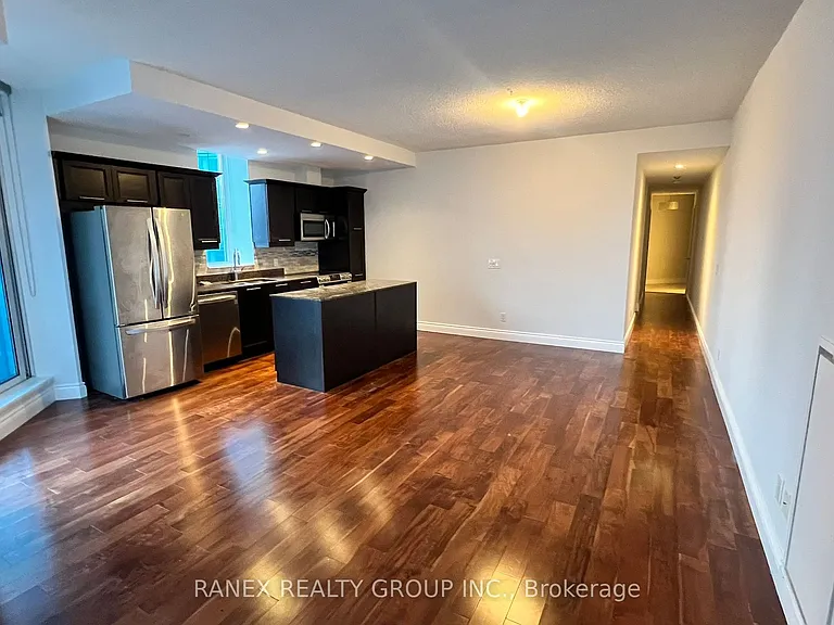 8 York St #2812 — Photo 15