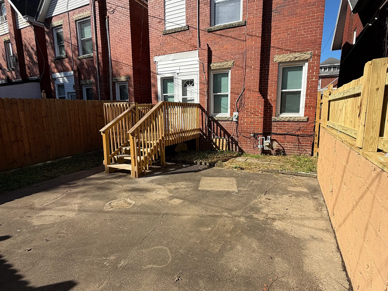 2 bed, 1.5 bath, 1384 sqft, $900 — Photo 3
