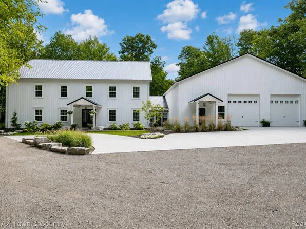 5709 N Herd Rd, Ortonville, MI 48462