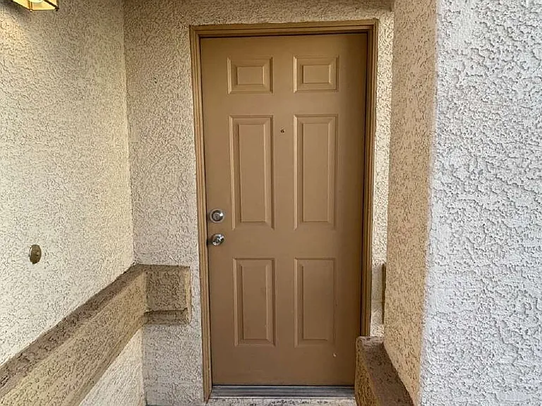 709 Spotted Eagle St — Photo 2