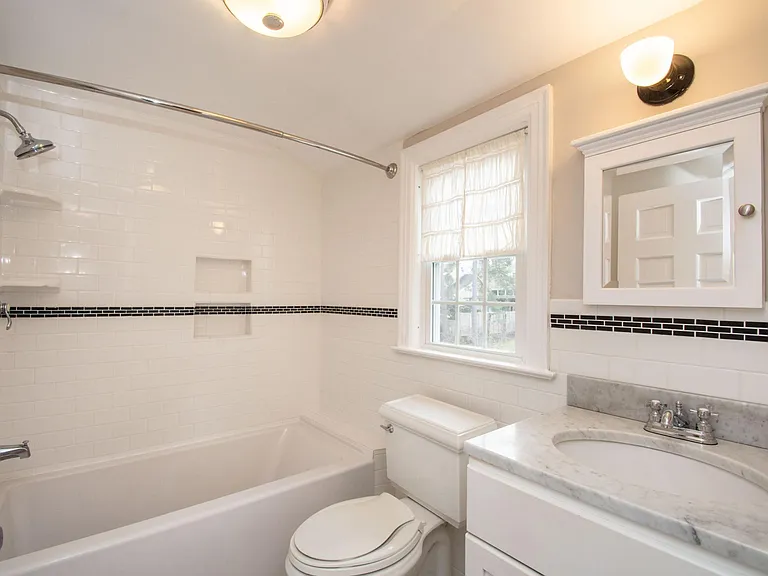 135 Brunswick Ave — Photo 18