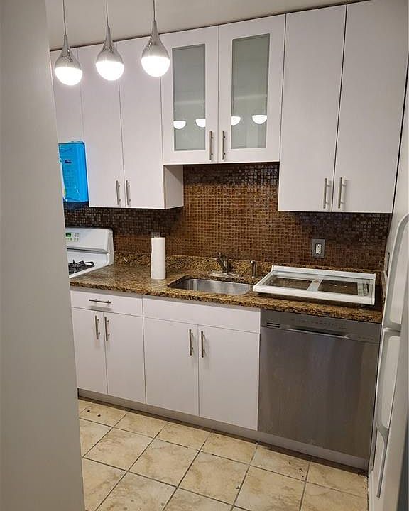 2nd image of 135 Oceana Dr E APT 1E