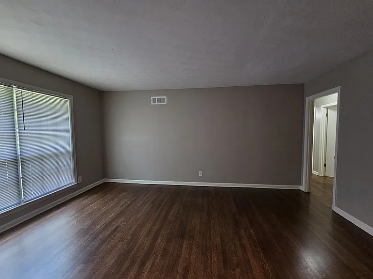 4723 Wooddale Ave — Photo 18