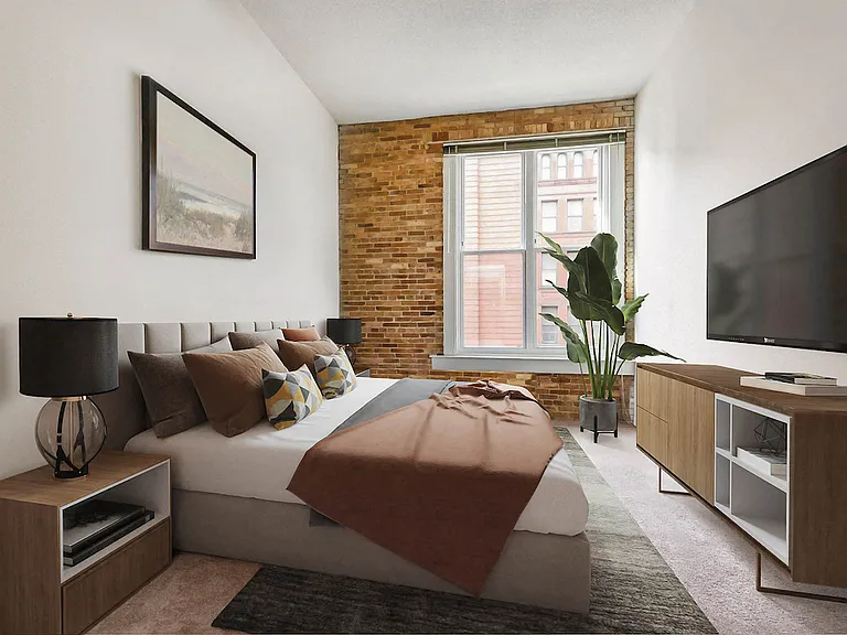 Marlboro Classic Apt & Redwood Square — Photo 10