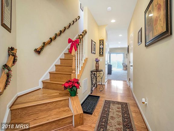 Foyer Entry