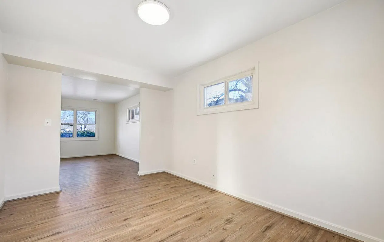3 bed, 1080 sqft, $1,690 — Photo 4