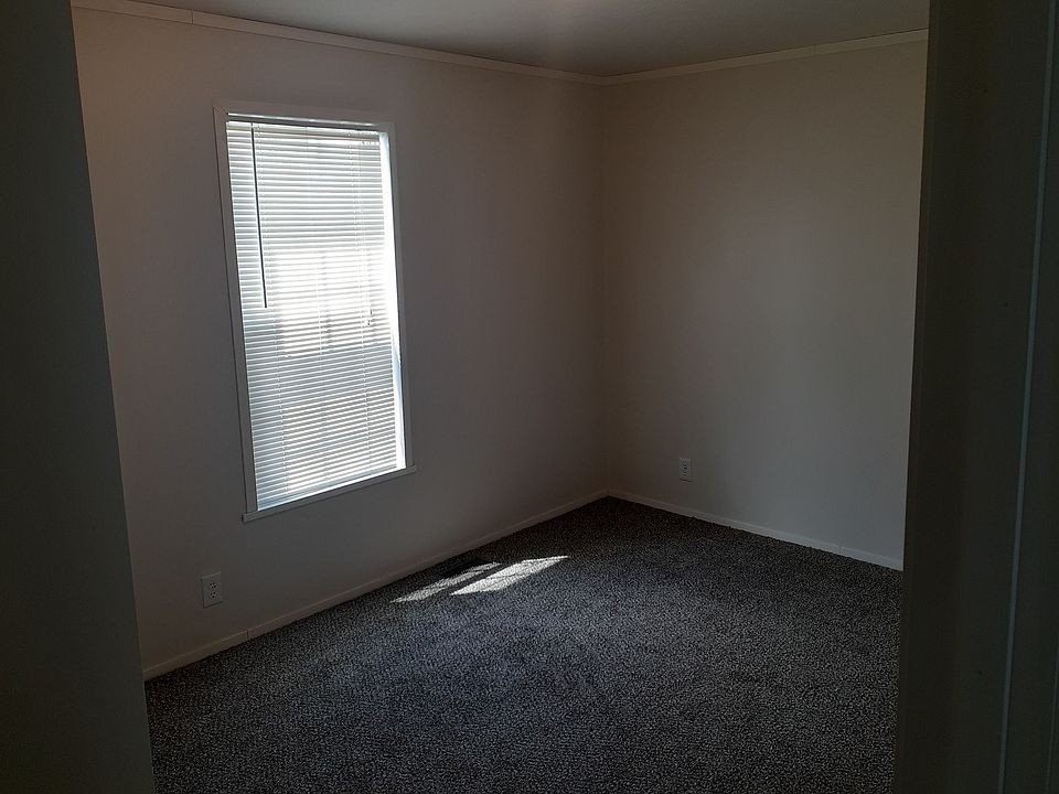 2nd image of 4020 County Farm Rd #294