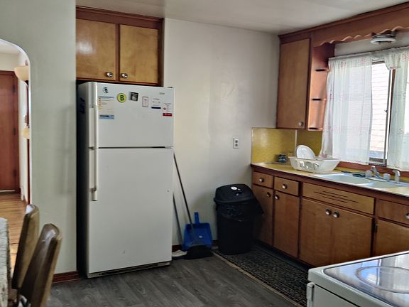 4th image of 531 27th St #1