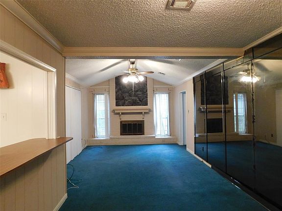 3rd image of 10514 Rockaway Dr