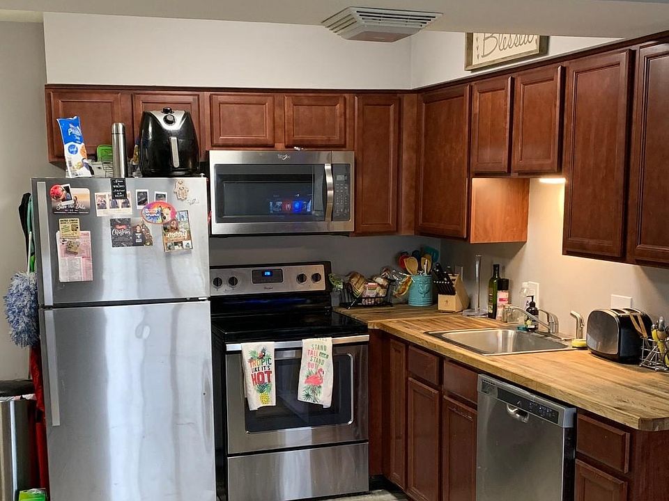 1st image of 56 Wilbury Pl #2A