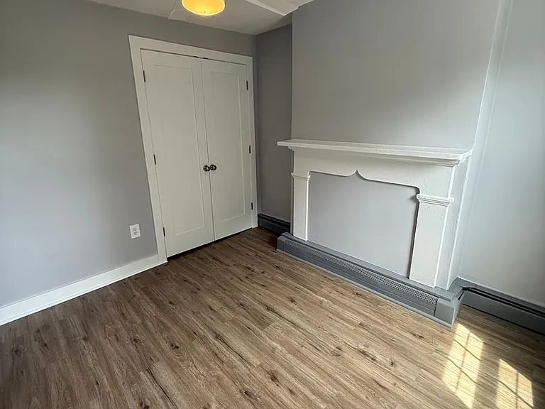 305 Liberty St — Photo 7