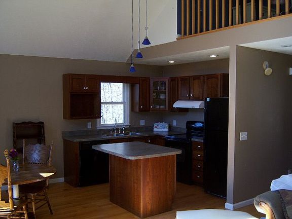 5th image of 155 Deer Dr