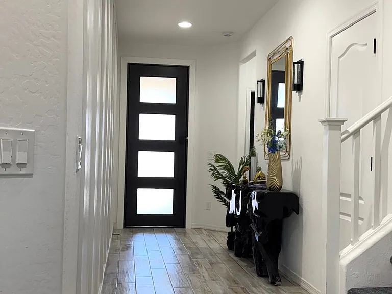 11520 S 53rd Ave — Photo 5