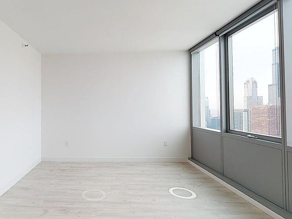 3rd image of 816 S Michigan Ave #2509