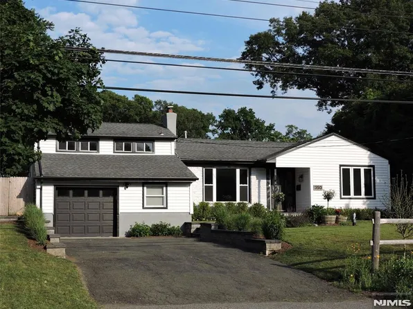 350 Monroe Ave, Wyckoff, NJ 07481