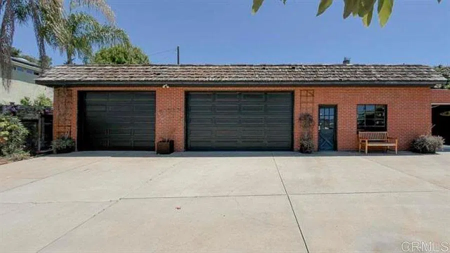 3 bed, 1975 sqft, $9,500 — Photo 3