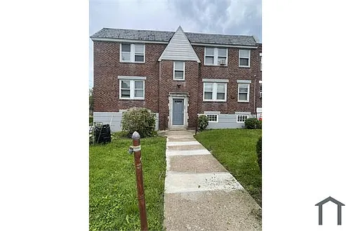 398 E Upsal St #2B Photo 1