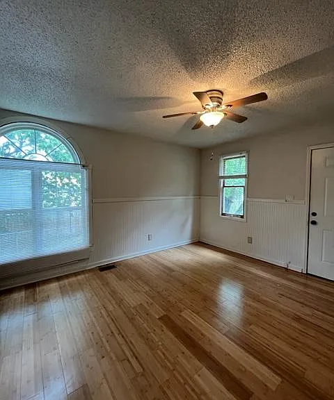 1907 Cardens Ln — Photo 14