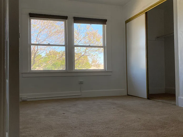 2633 Jeffries Ave — Photo 9
