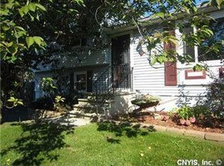 7342 Shawnee Cir, Liverpool, NY 13090