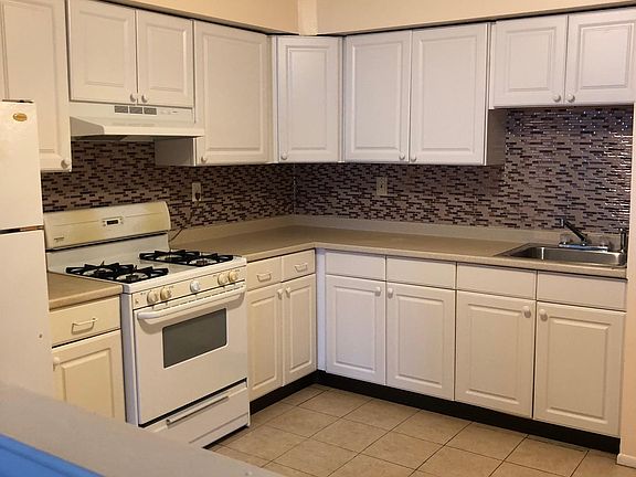 3rd image of 5820 Hegerman St #Fl1