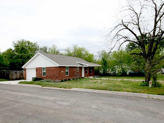 3rd image of 901 E Avenue B