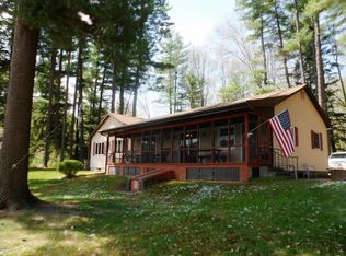 16 Leslie Ln, Beach Lake, PA 18405