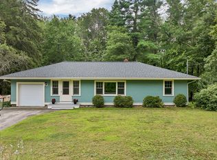 104 Kensington Rd, Hampton Falls, NH 03844