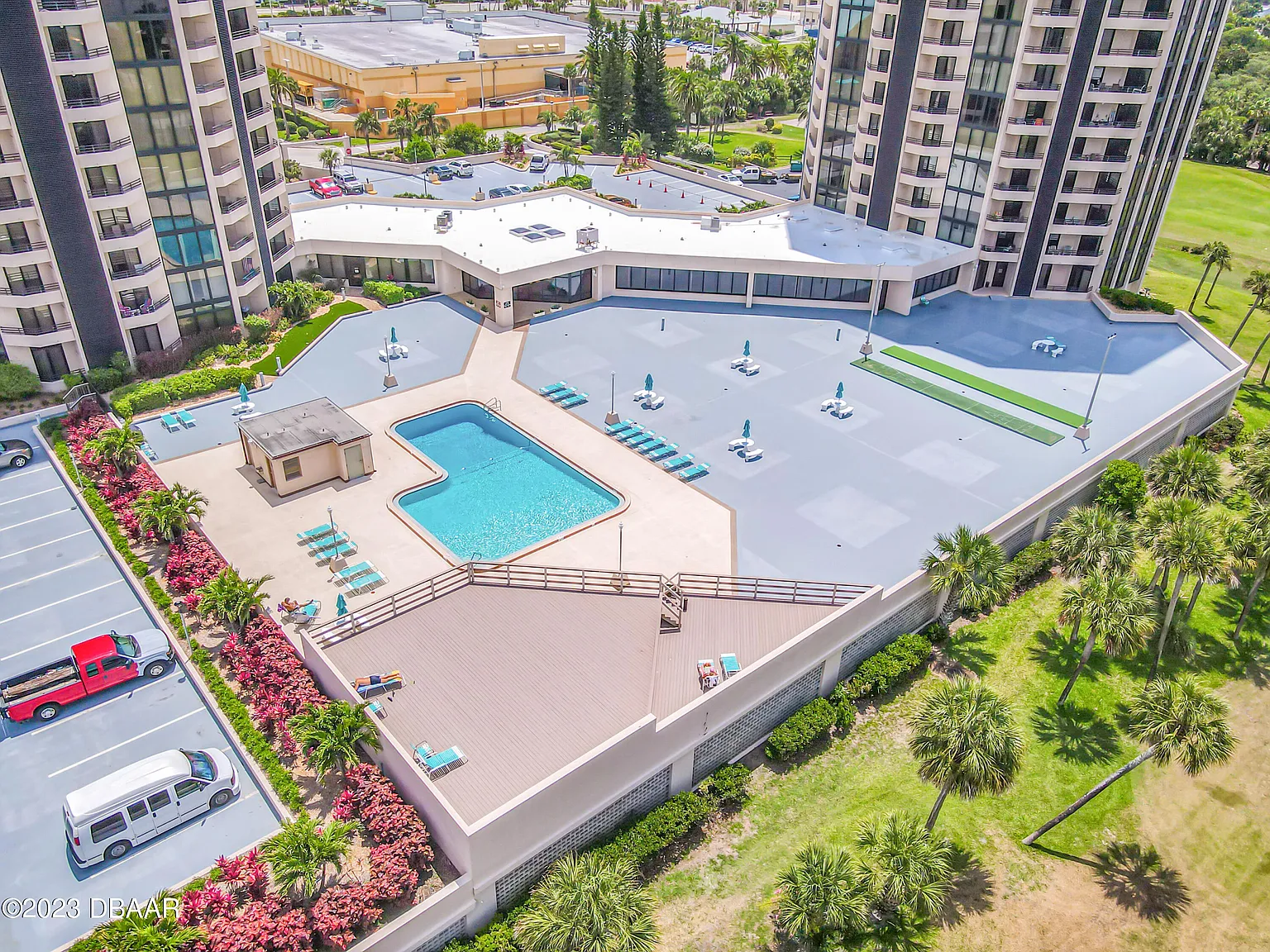 2 bed, 2.0 bath, 1327 sqft, $2,000 — Photo 3