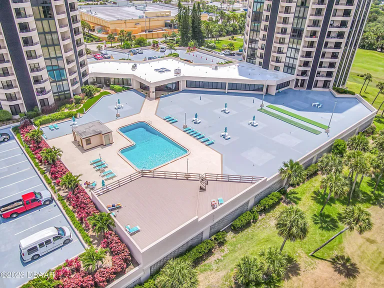 1 Oceans West Blvd #1A5 — Photo 3
