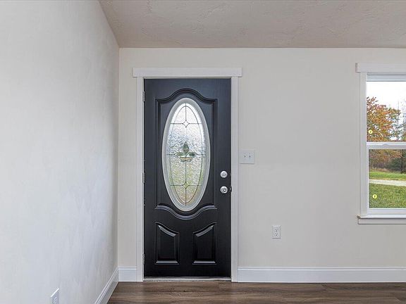 5th image of 36 Nutmeg Ln
